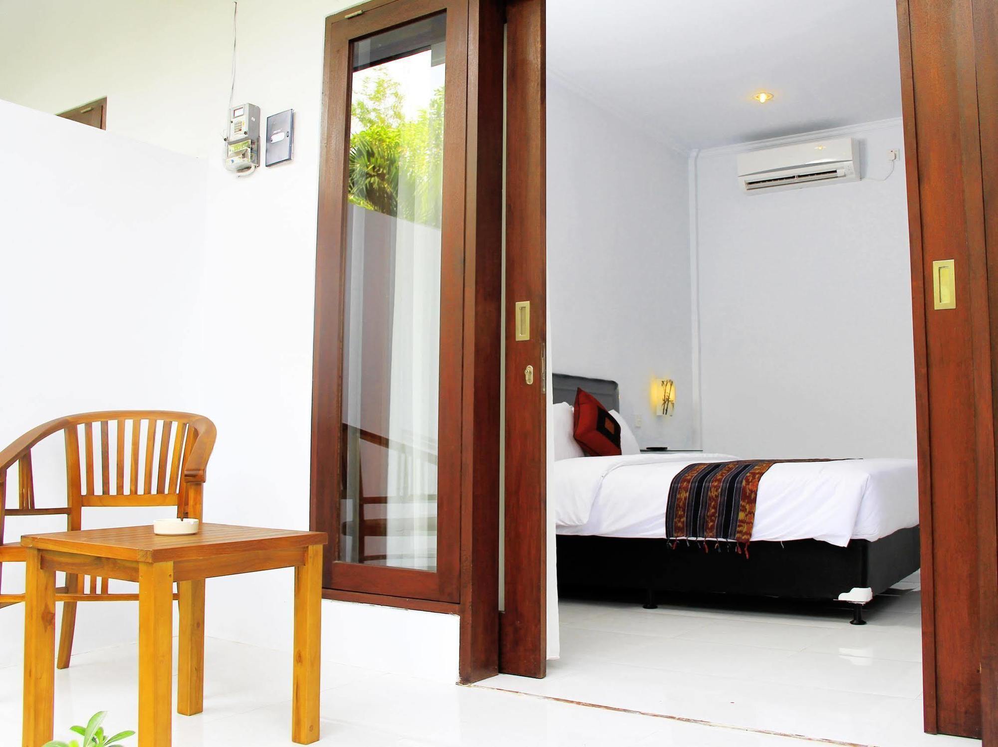 Отель U House Seminyak Керобокан Экстерьер фото