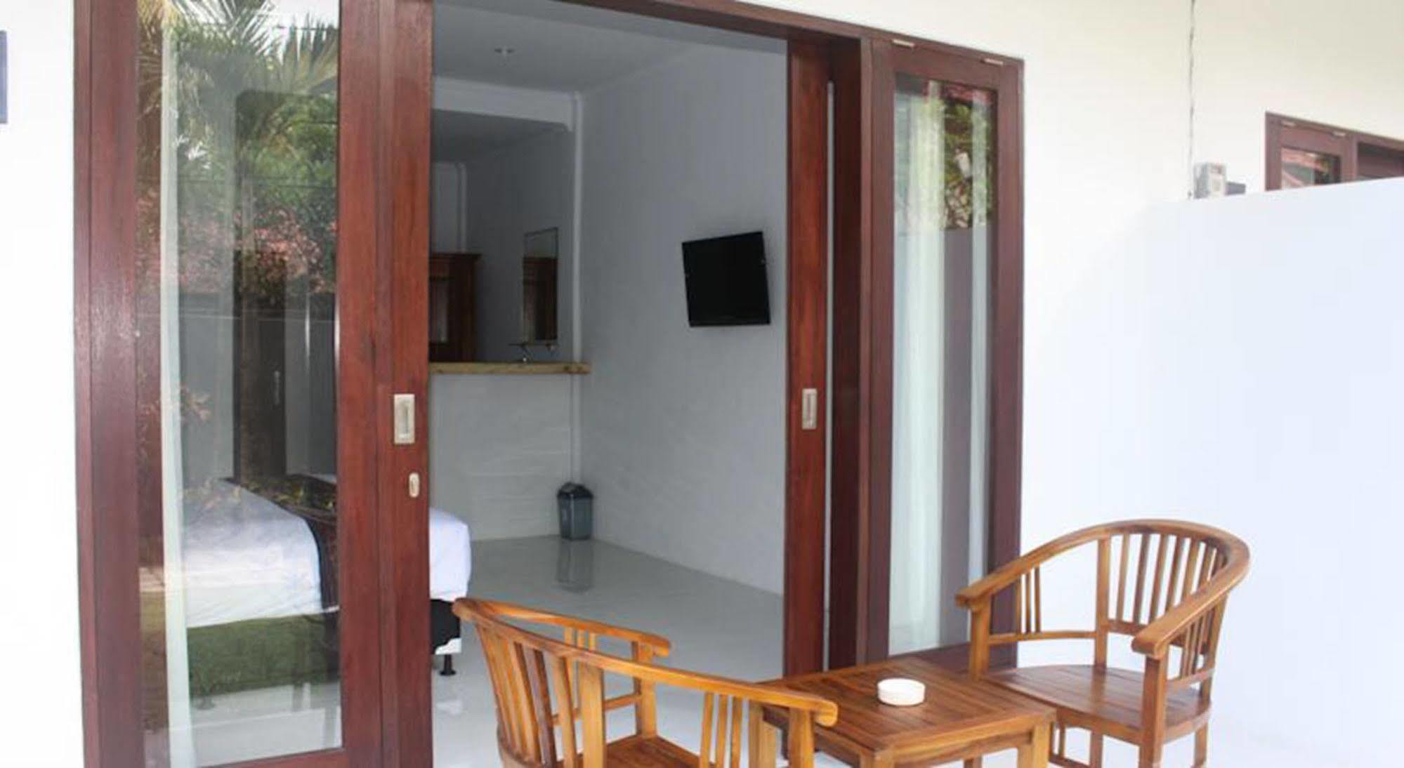 Отель U House Seminyak Керобокан Экстерьер фото